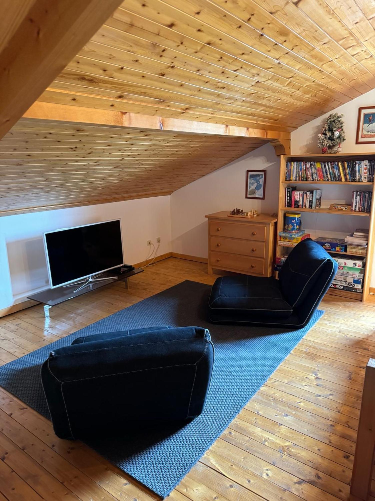 Charming, Cosy Chalet Nestled In A Breathtaking Surrounding With Spectacular, Stunning Mountain Views Abondance Eksteriør billede
