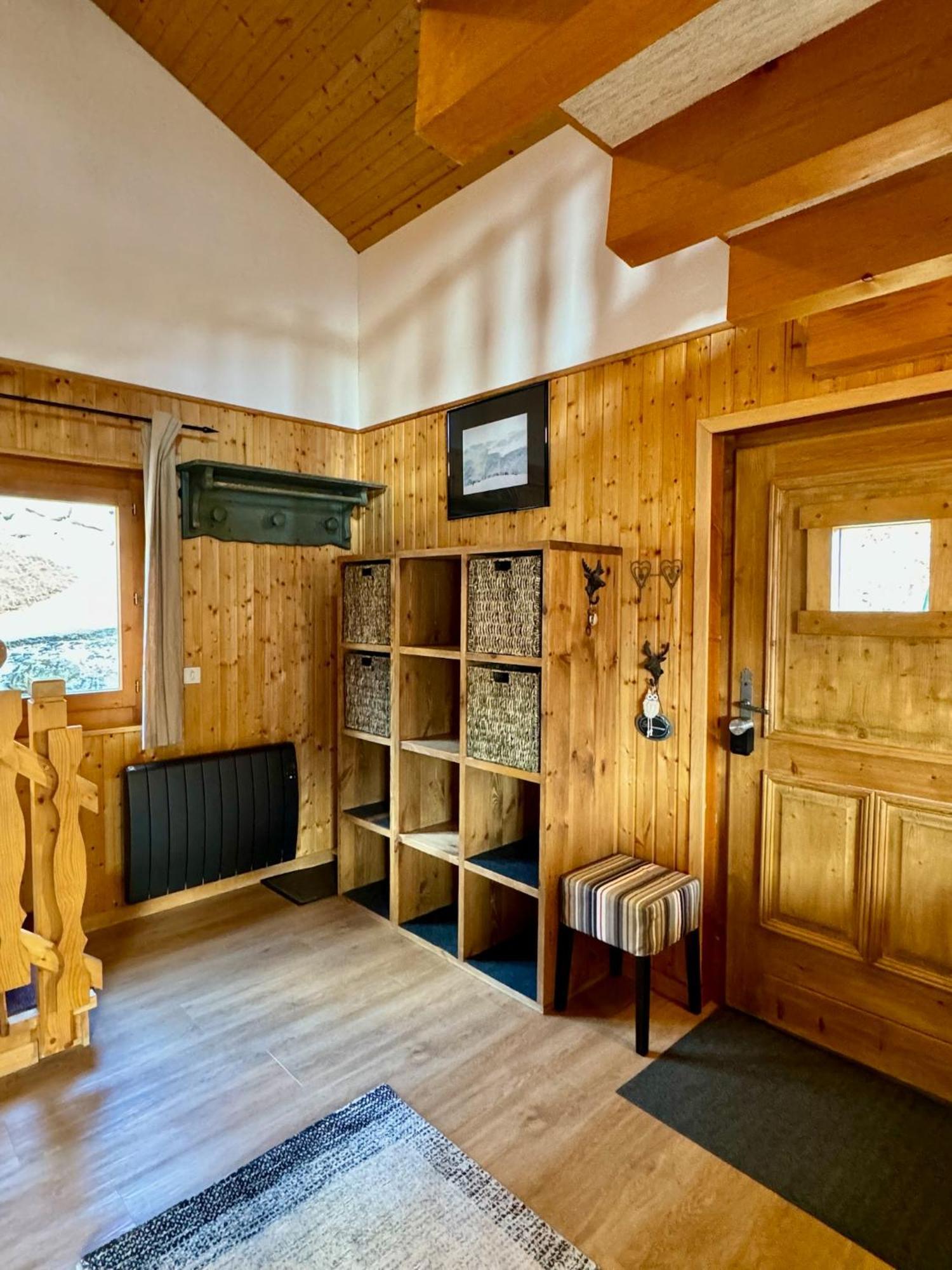 Charming, Cosy Chalet Nestled In A Breathtaking Surrounding With Spectacular, Stunning Mountain Views Abondance Eksteriør billede