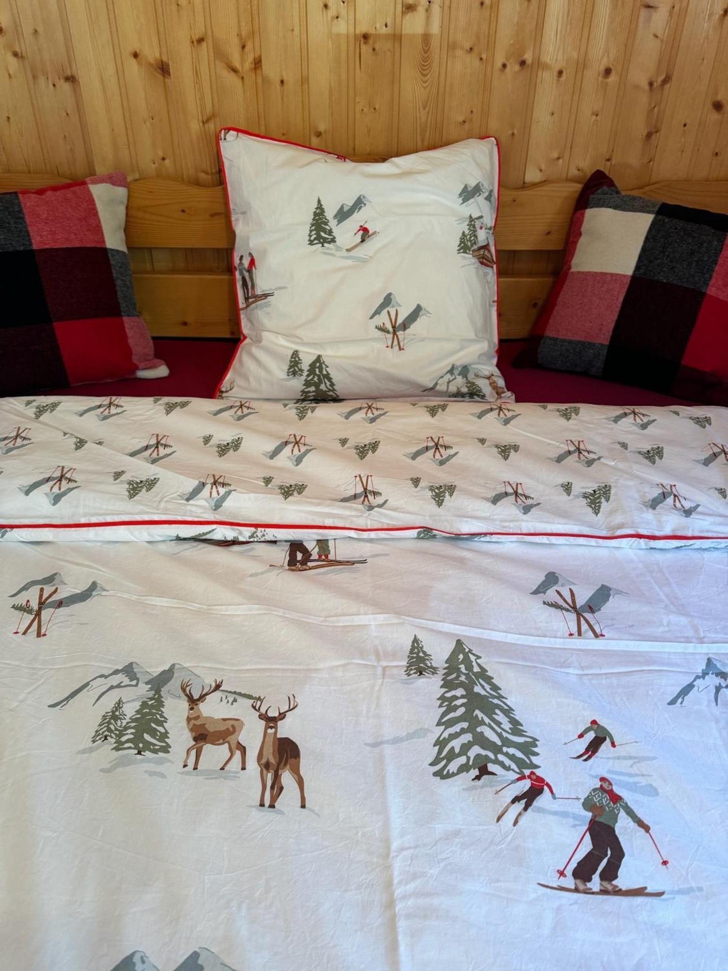 Charming, Cosy Chalet Nestled In A Breathtaking Surrounding With Spectacular, Stunning Mountain Views Abondance Eksteriør billede
